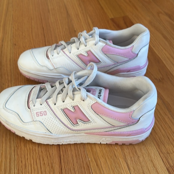 New Balance 550 Sneakers - Picture 2 of 4